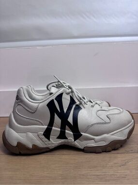 MLB Yankees Chunky Sneakers White – Men’s 8.5 / Women’s 10 Platform Shoes